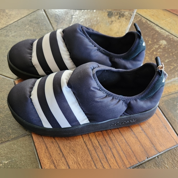 Adidas Puffylette slip-ons - Picture 3 of 9